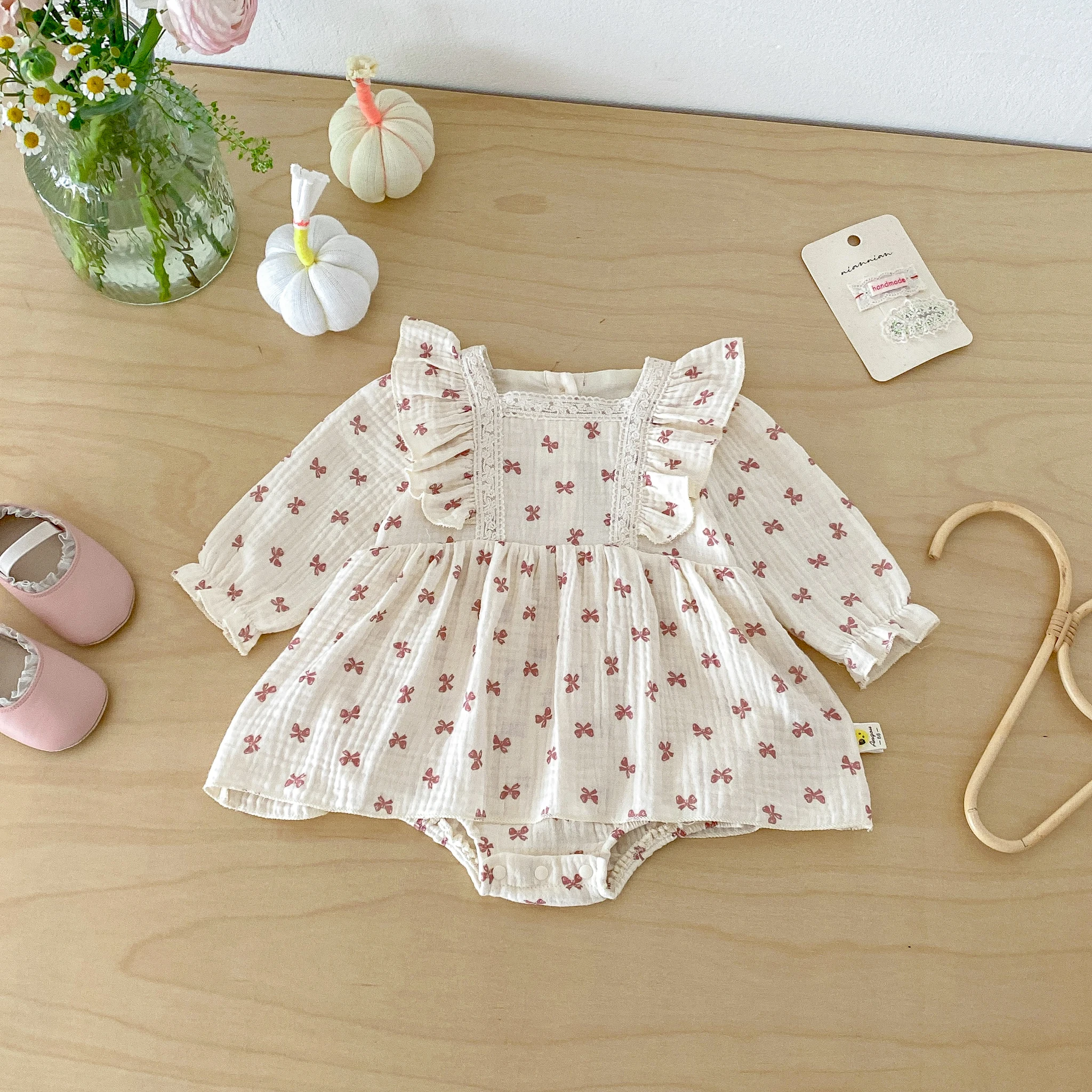 Baby Spring and Autumn Thin Diaper Cover Dress, Small Size for Girls, Princess Dress for One-Year-Old Babies