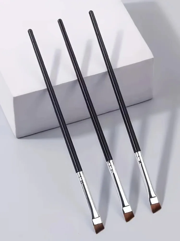 Angled Eyebrow Brush, Precision Makeup Tool for Eyeliner and Brow Contouring, Professional Makeup Brush