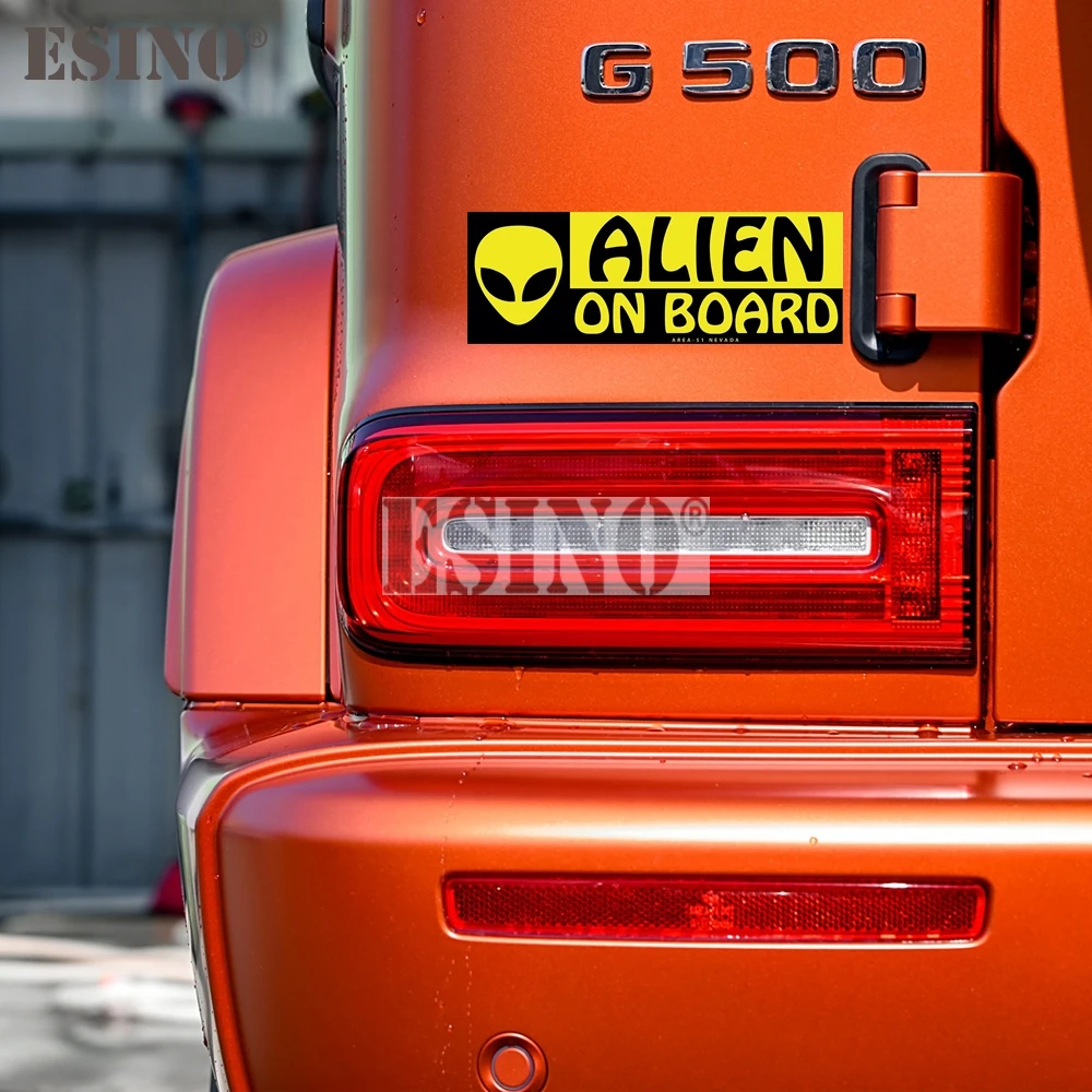 Car Styling Creative Funny Warning UFO Alien On Board Cartoon PVC Decal Waterproof Car Body Sticker Pattern Vinyl