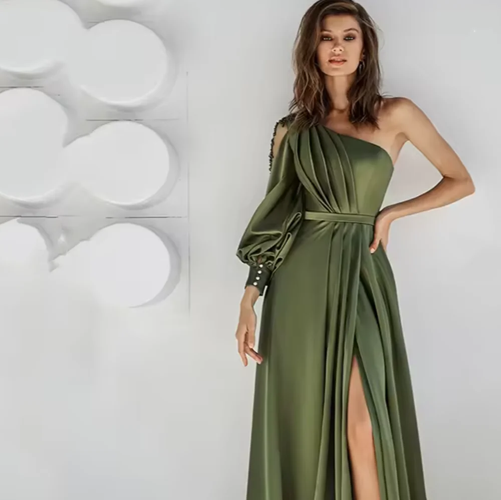 ชุดราตรีหรูหราแบบสั่งตัดสำหรับผู้หญิง ชุดเดรสออกงานแขนยาวแบบไหล่เดียว ทรงเอไลน์ยาวกรอมพื้น ผ่าข้าง ชุดราตรีงานพรอม