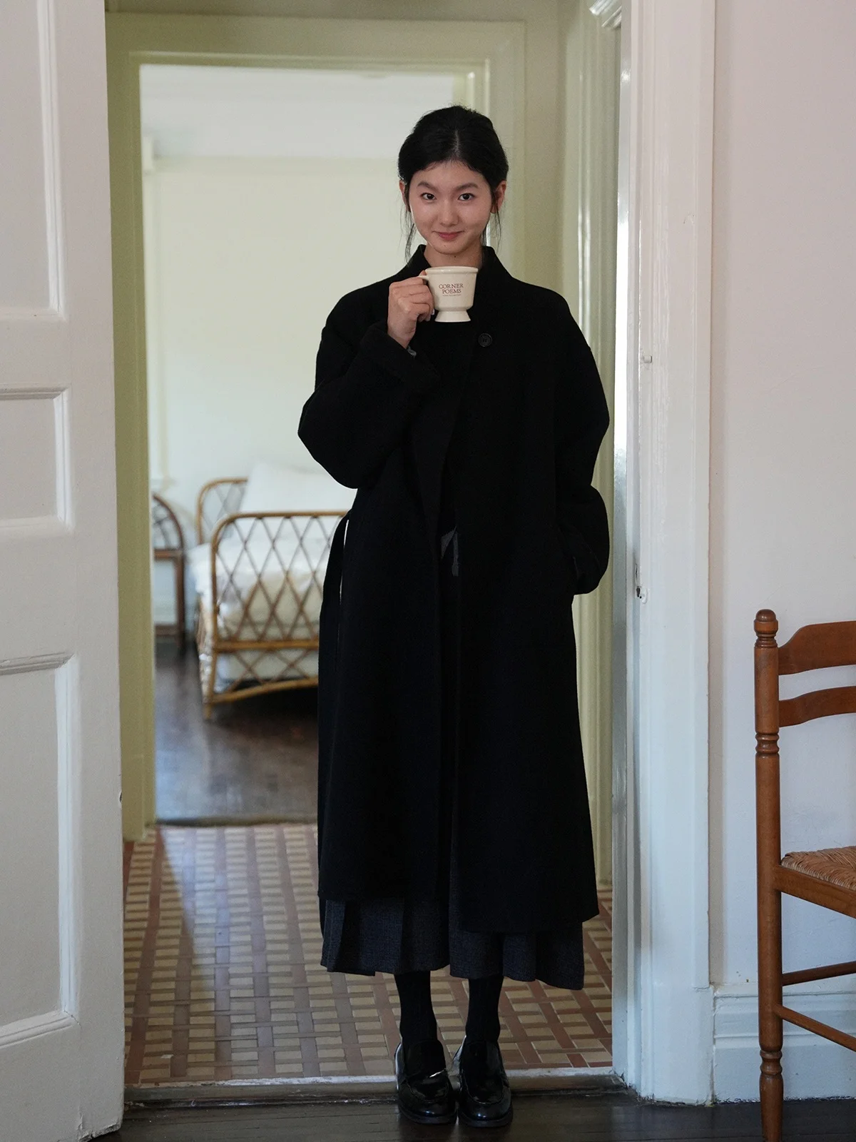 

Классическое черное шерстяное пальто-жакет с воротником-стойкой и поясом DAILYCLOSET, корейский стиль, прямой крой, зимнее