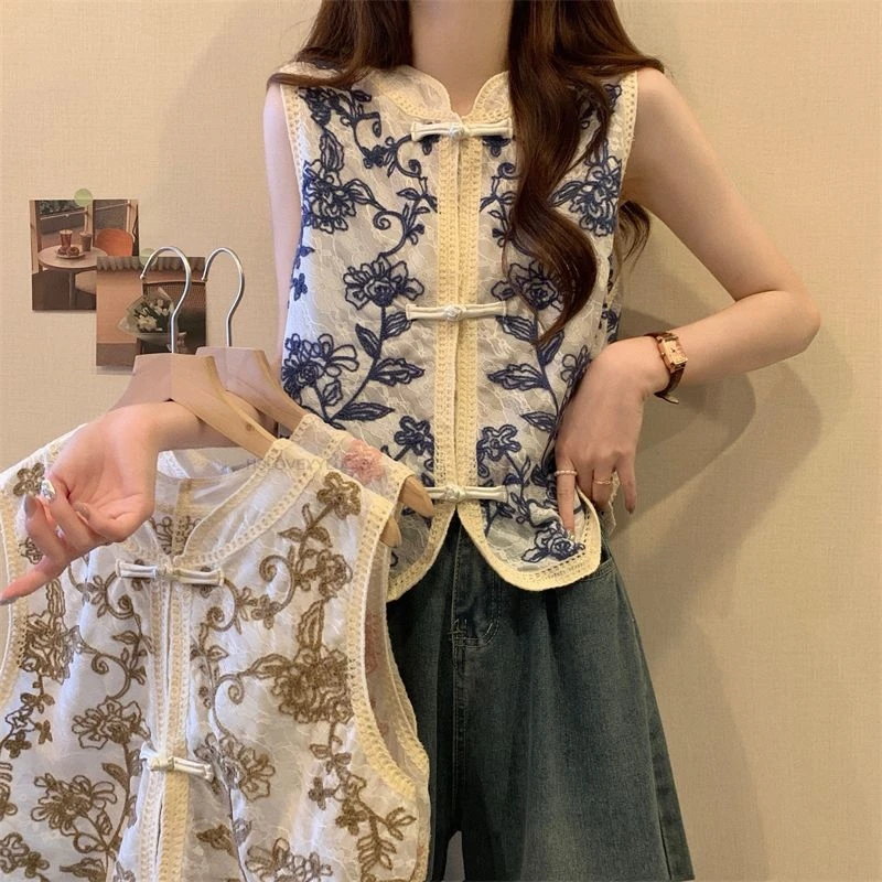 

New Chinese Style Summer Retro Design Embroidered Sleeveless Button And Outer Wearing Vest Women Fashion Improved Hanfu Vest