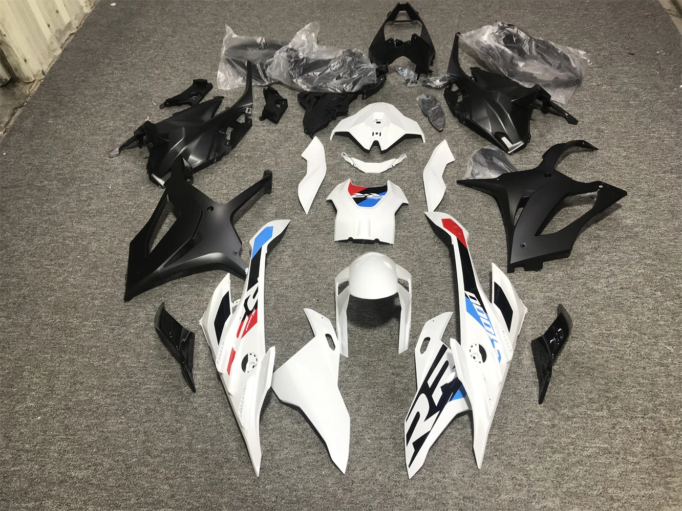 For S1000RR S1000 RR 2023-2024 Fairing Motorcycle Set Body Kit Decoration Plastic Guard Plate Accessories Shell