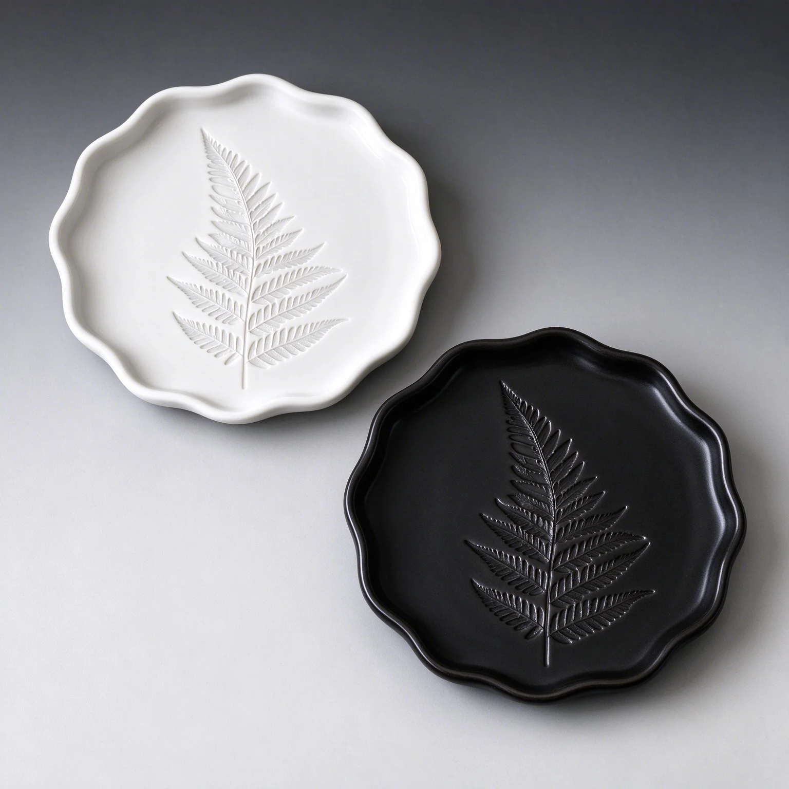 Fern Leaf Embossed Decorative Tray, 6.7 inch Wavy Lace 3D Printed Jewelry Dish