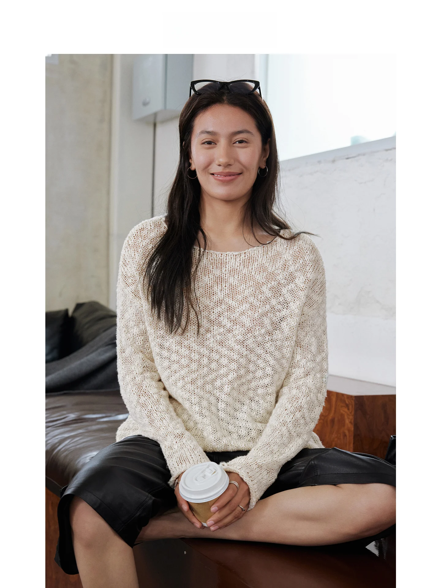 

DE Mincollection Lin Zhi Qing Xue Bing Вязаный хлопковый кардиган свободного кроя с длинными рукавами, с серебряной нитью, полупрозрачный, с вырезом-лодочкой