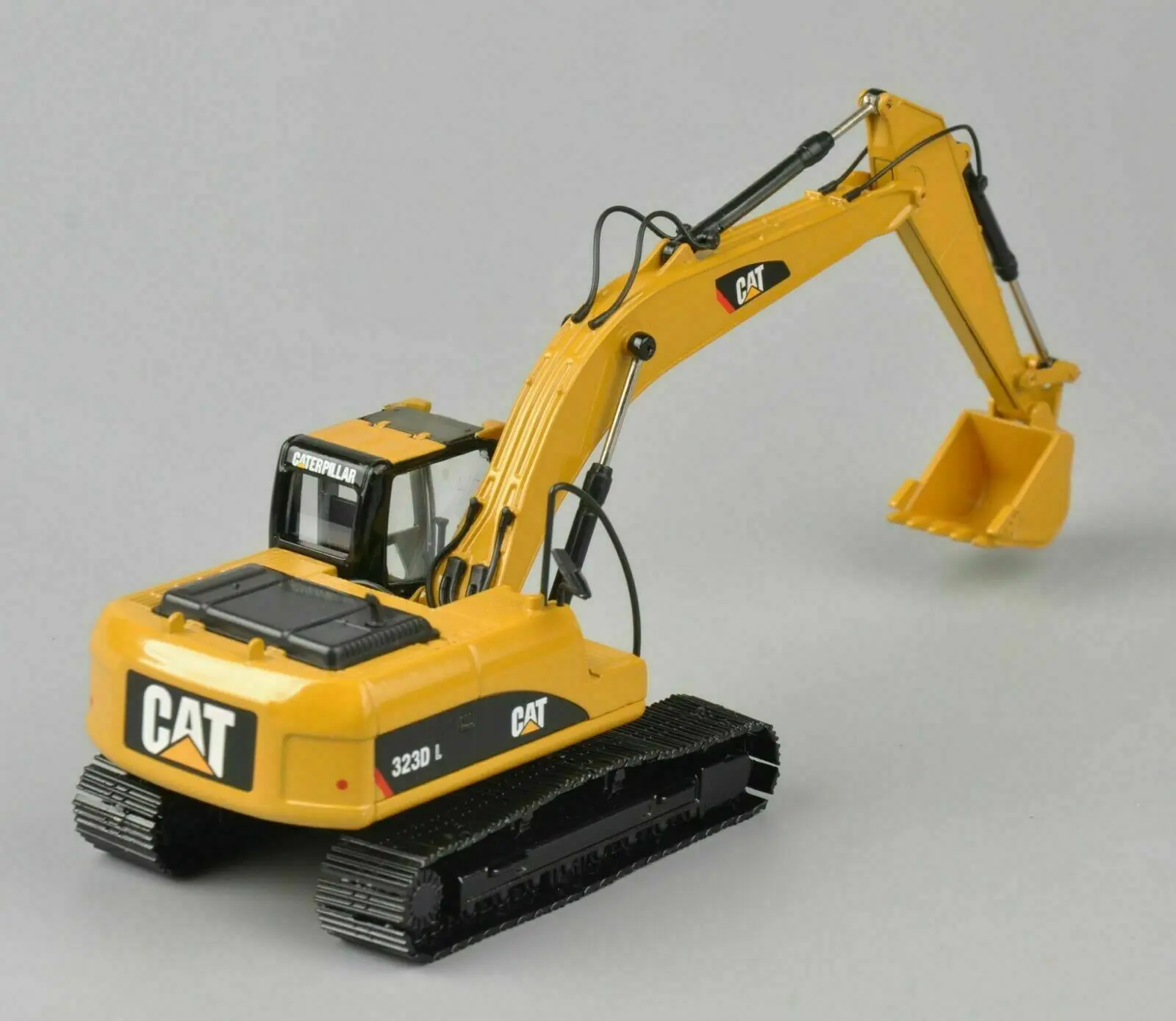 323D L Hydraulic Excavator 1/50 Scale Die-Cast Construction Vehicles Model 55215 New in Box