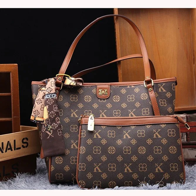 

Минималистичные роскошные сумки для подгузников для женщин, простые винтажные кожаные сумки-тоут, элегантные дизайнерские сумки высокого класса, модные и стильные.