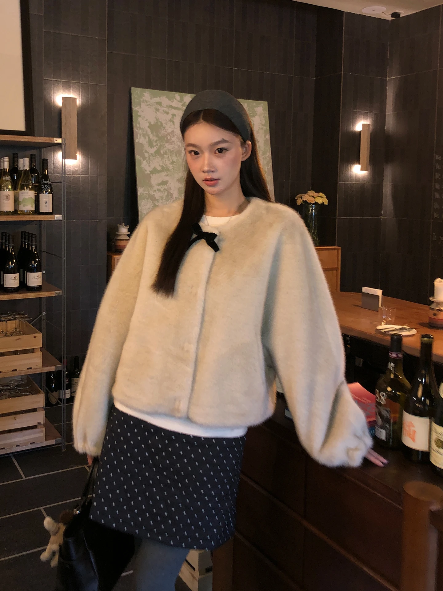 معطف فرو قصير نسائي أحمر على الطراز الكوري، إصدار جديد لخريف وشتاء، سترة قطنية دافئة بتصميم عصري للتنقل اليومي مع عقدة فراشة #4