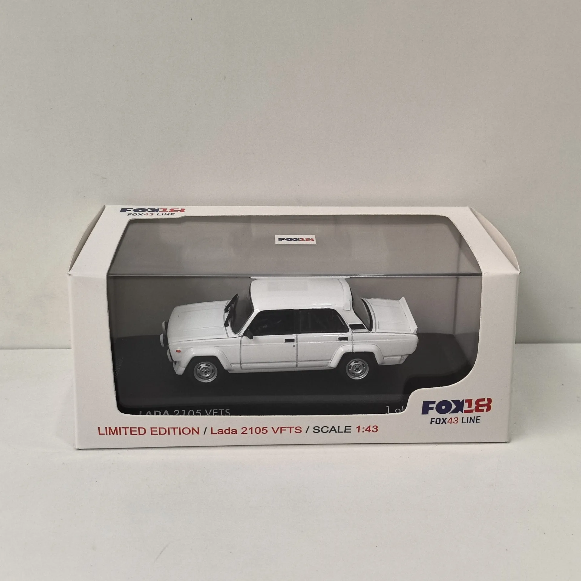 Литая под давлением модель автомобиля из сплава FOX масштаба 1/43 LADA 2105 VFTS Lada 2o Литая под давлением модель автомобиля из сплава FOX масштаба 1/43 LADA 2105 VFTS Lada 2o