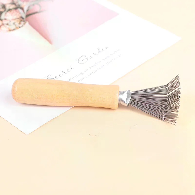 1pcs Wooden Comb Cleaner Cleaning Hair Brush Comb Cleaner Handle Embeded Tool Professional