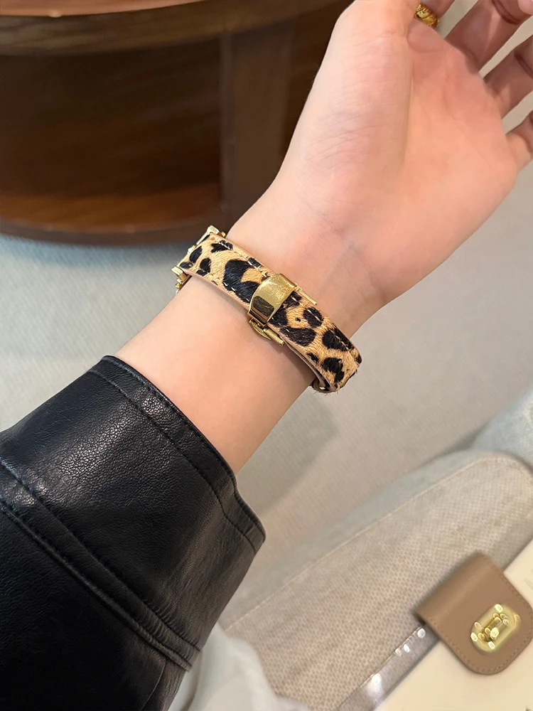 Cinturino in pelle di lusso per iWatch Ultra 10 9 8 7 6 5 4 cinturino sottile con stampa leopardata per Apple Watch 38mm 40mm 41mm 42mm 45mm 46mm 49mm