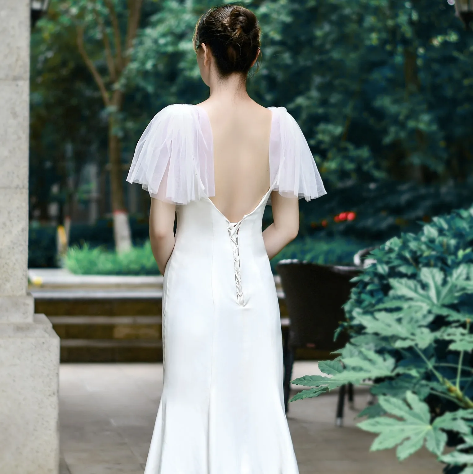 White Detachable Tulle Shoulder Cape with Metal Pin Short Flowy Bridal Arm Cover for Sleeveless Wedding Dress Prom & Party GP40