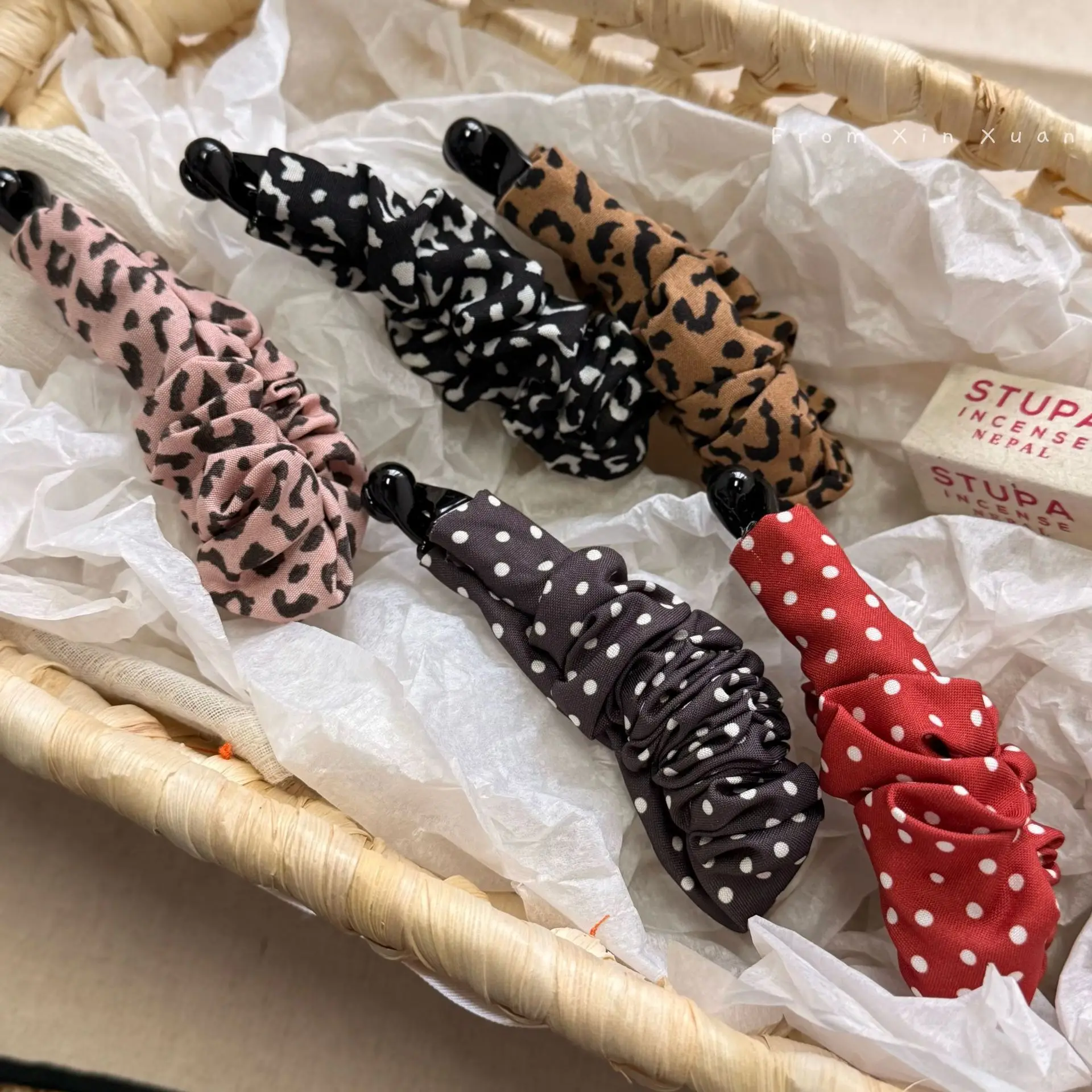 

1pc Vintage Leopard Polka Dot Banana Hair Clip Ruffled Design Volume Lifting Hair Claw for Women Ponytail Holder Back of Head
