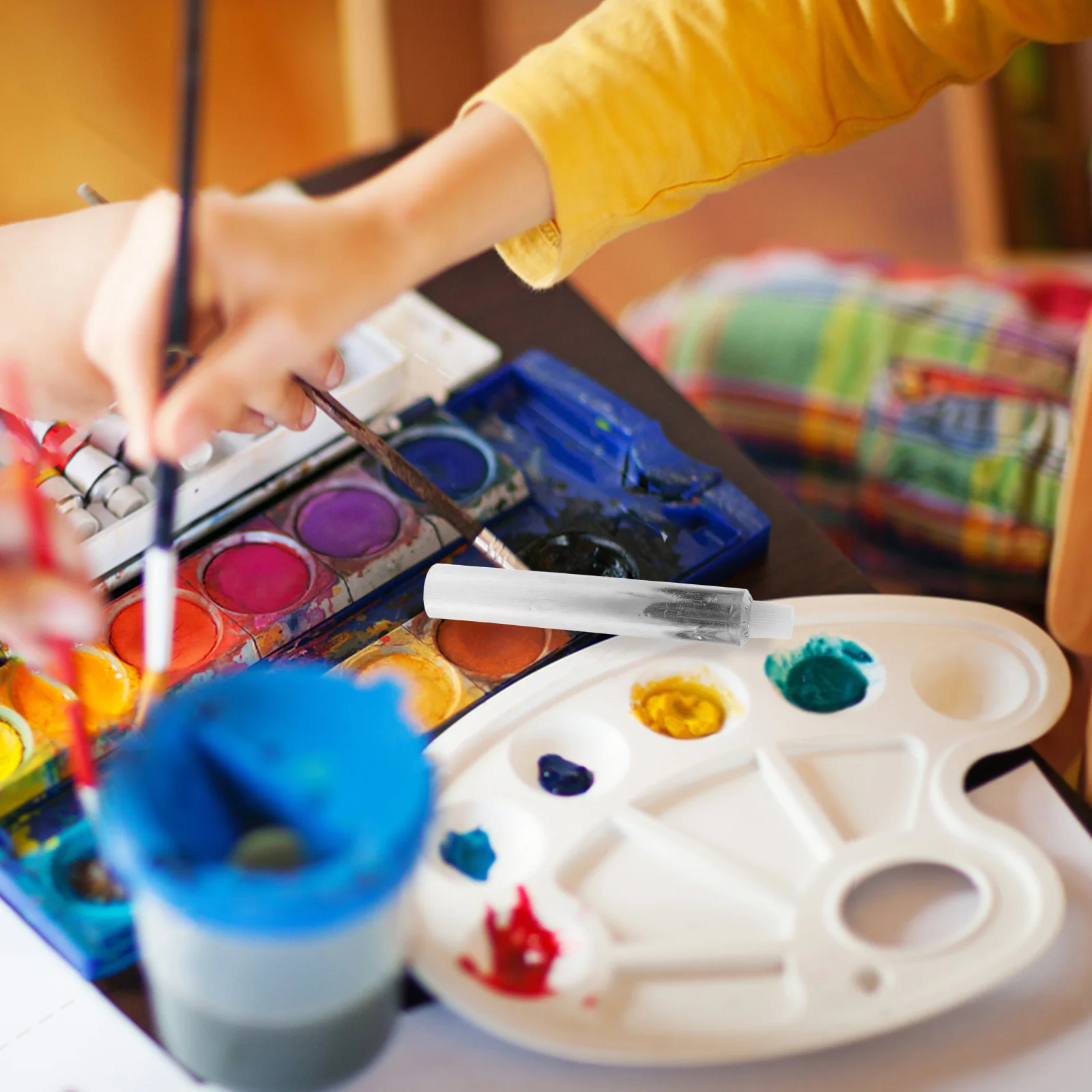 

Compact Double-Layer Makeup Mirror LED Light Adjustable Brightness Portable Mirror for Travel Home Use