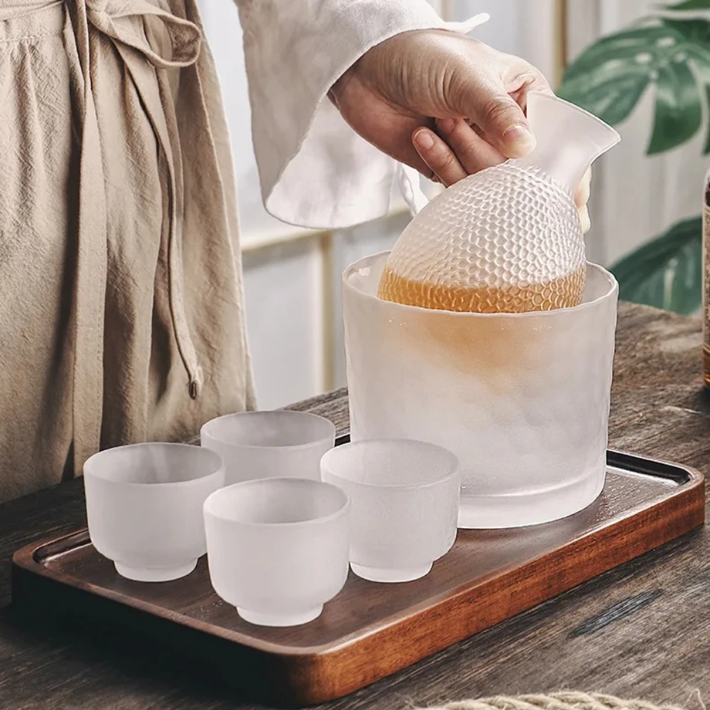 اليابانية الزجاج بار مجموعات الزجاج ساكي النبيذ مجموعة Baijiu ويسكي كوكتيل مجموعة قارورة زجاجية برواري الأسرة جمع كؤوس مشروبات الهدايا