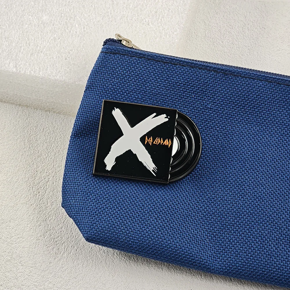 X Ten Album Metallbrosche Heavy Metal Rock Band Schallplatten-Logo Anstecknadel Musik-Fan-Sammlerstück Schmuck Jacken-Taschen-Charm Geschenk – Detail 4