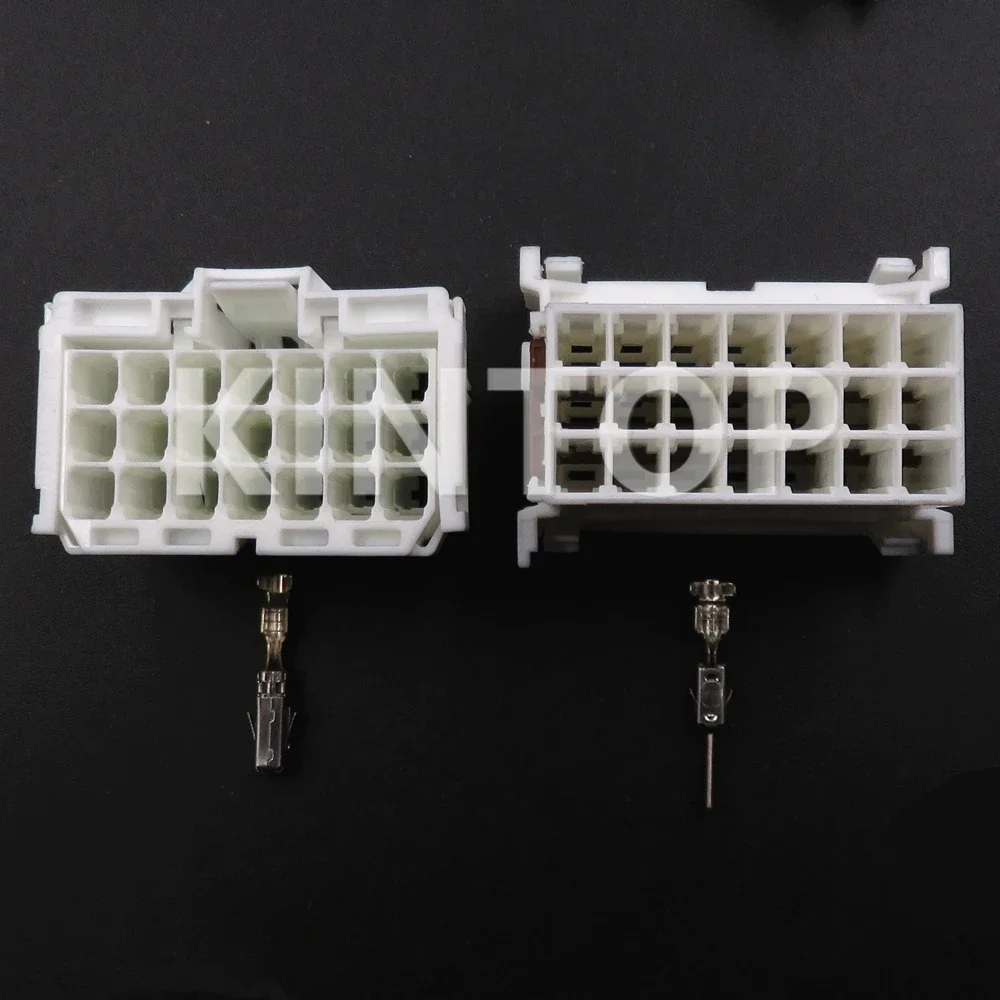 1 مجموعة 21 دبابيس 967635 -1 موصل الأسلاك الكهربائية للسيارة لتجميع التيار المتردد 2- 967630 -1 7- 968975 -1 مقبس تلقائي ذكر أنثى غير مختوم باللون الأبيض