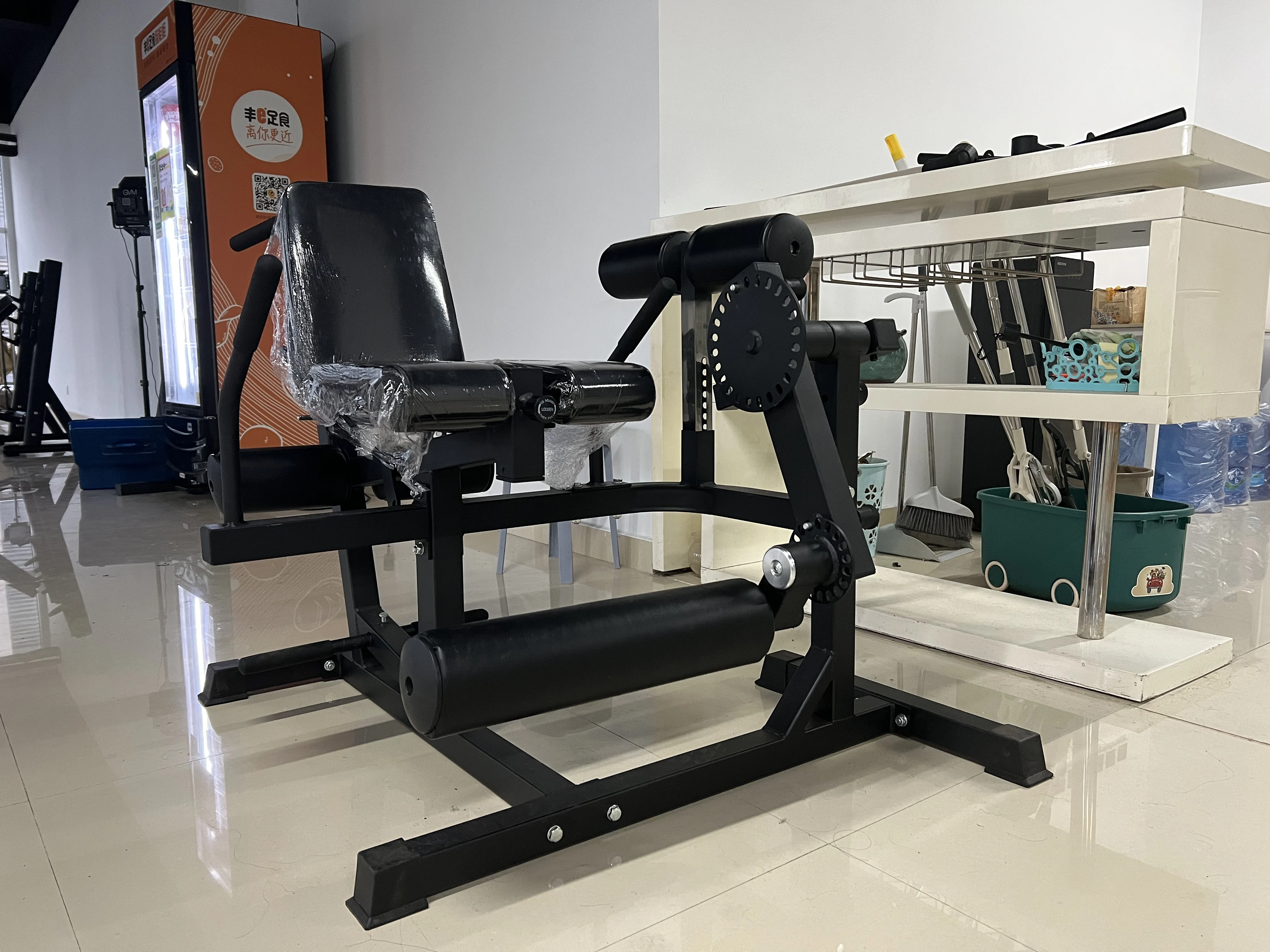 Regulowana ławka 6-pozycyjna 3 – Vertical Leg Press recenzja i cena