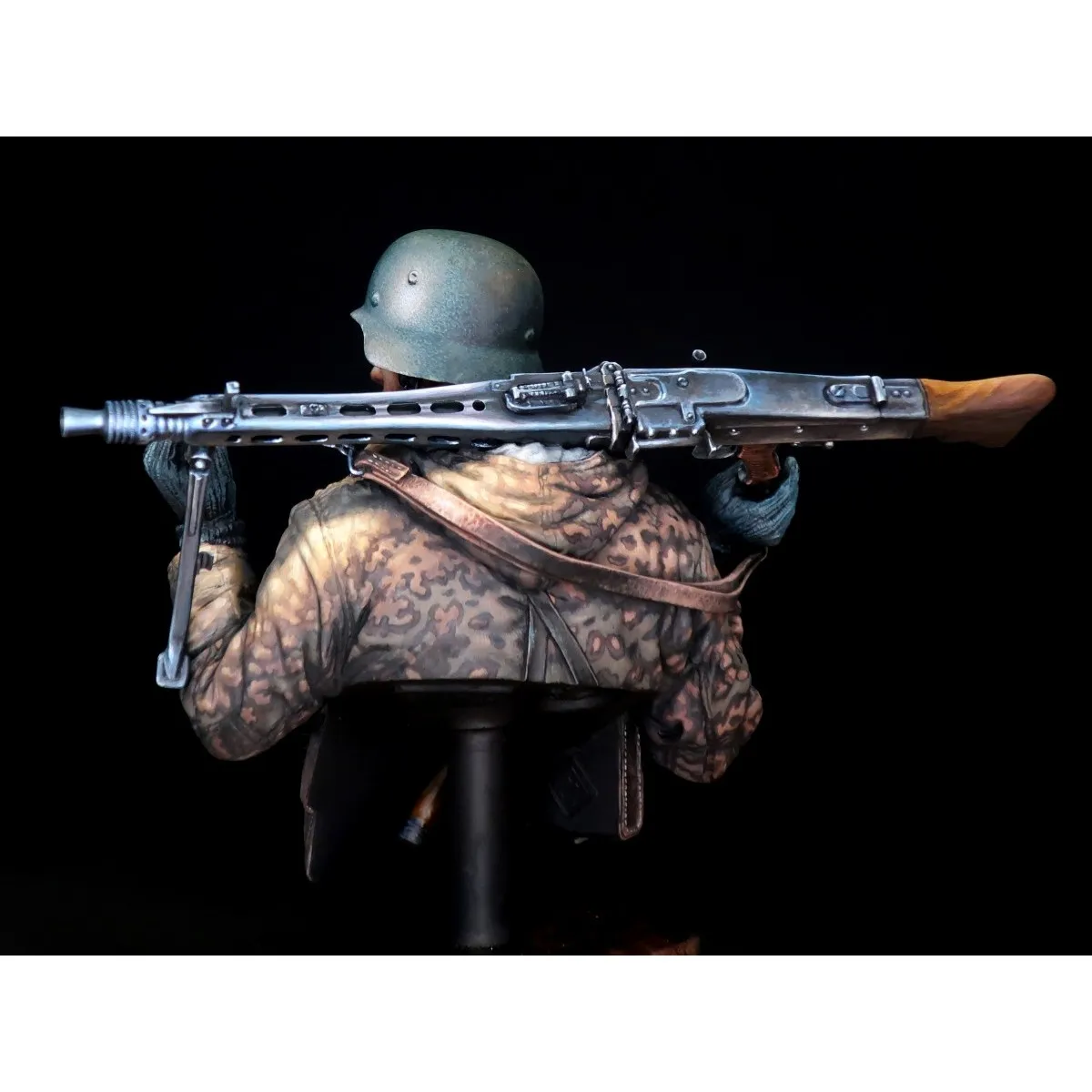 

1/10 resin unpainted model set, half-length portrait of a World War II German machine gunner's unassembled and unpainted GK1455X