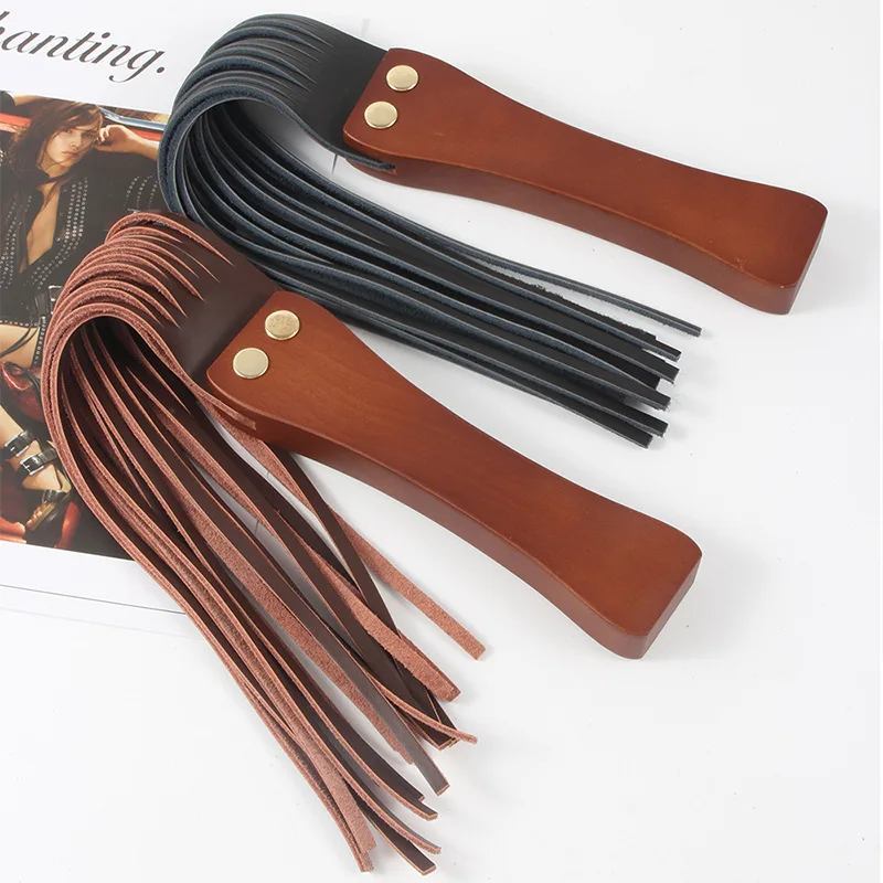 

Halloween Cosplay Accessories 48CM Handwork Make Genuine Leather Whip Leather Horse Whip,Solid Wood Handle