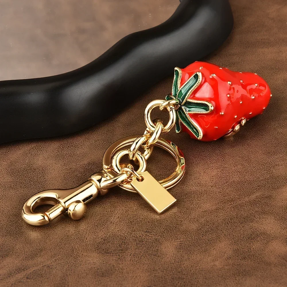 

Подвеска-сумка с вишней серии Golden Strawberry, женский брелок, тренд клубники из искусственного дерева, подвеска-сумка