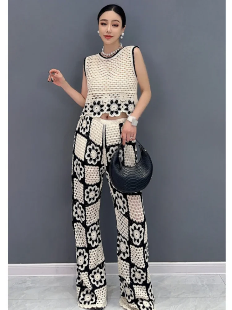 Vefadisa 2025 Summer New White Hook Flower Hollow Patchwork Women Matching Sets O-Neck Sleeveless Short Top Pants Set ZXY720A