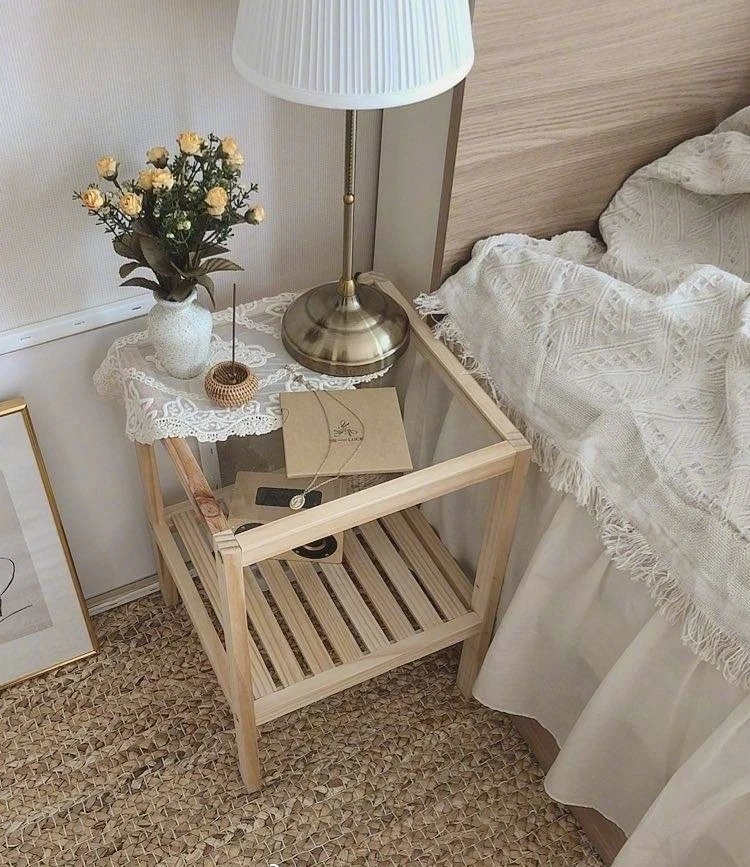 Ins wind bedside table wooden frame Nordic girl bedroom transformation bedside table solid wood shelf B&B sofa edge a few