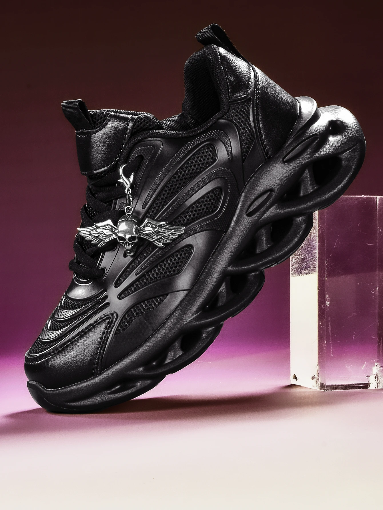

Women's Thick-Soled Shoes with a 5cm Height Increase, Black Vulcanized Shoes, Y2K Dark Gothic Style, Detachable Silver Angel Skull Metal Chain Decoration, Casual Sneakers with Hollowed-Out Design, Eva Outsole, Mesh Breathable Soft Sole, Lightweight, Uniqu