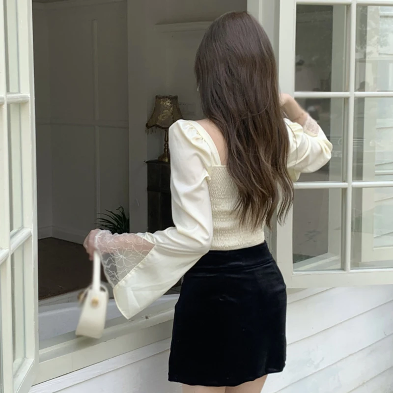 Spring Women\'s Blouse Korean Version Square Neck Solid Colour Slim Sexy Temperament Expose Navel Trumpet Sleeves Blouse