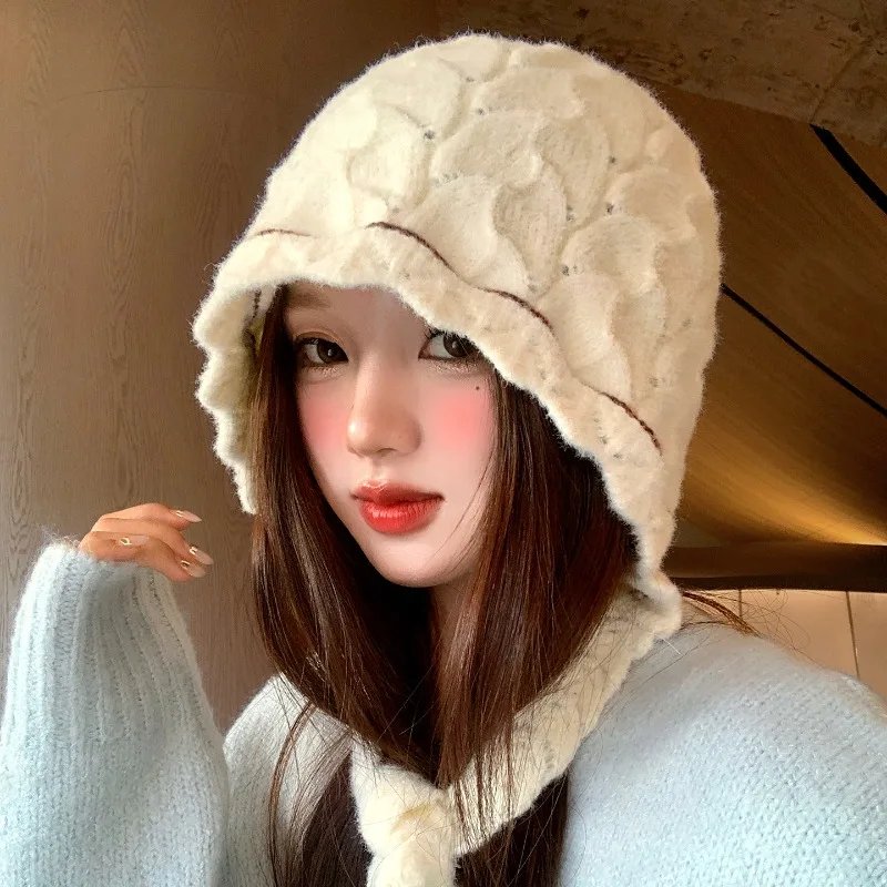 Koreanische Strickmütze mit Blütenblättern für Damen, Winter, verdickt, warm, winddicht, mit Ohrenschutz, Zopfmuster, Schnürung, Bomber-Mütze – Detail 1