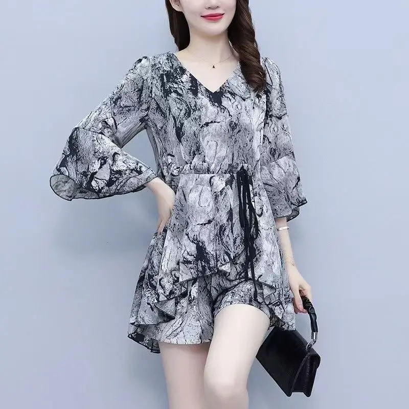 Szyfonowy garnitur damski 2024 Summer New Fashion Shirts Long Style Tops And Wide Leg Shorts Two Piece Set For Women Clothing