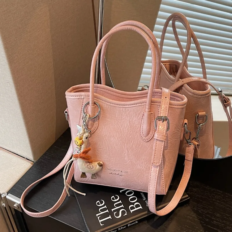 

Fashionable Vintage Square Diaper Bag For Women Luxury Leather Crossbody Bag Elegant Large Capacity Stylish Designer Messenger