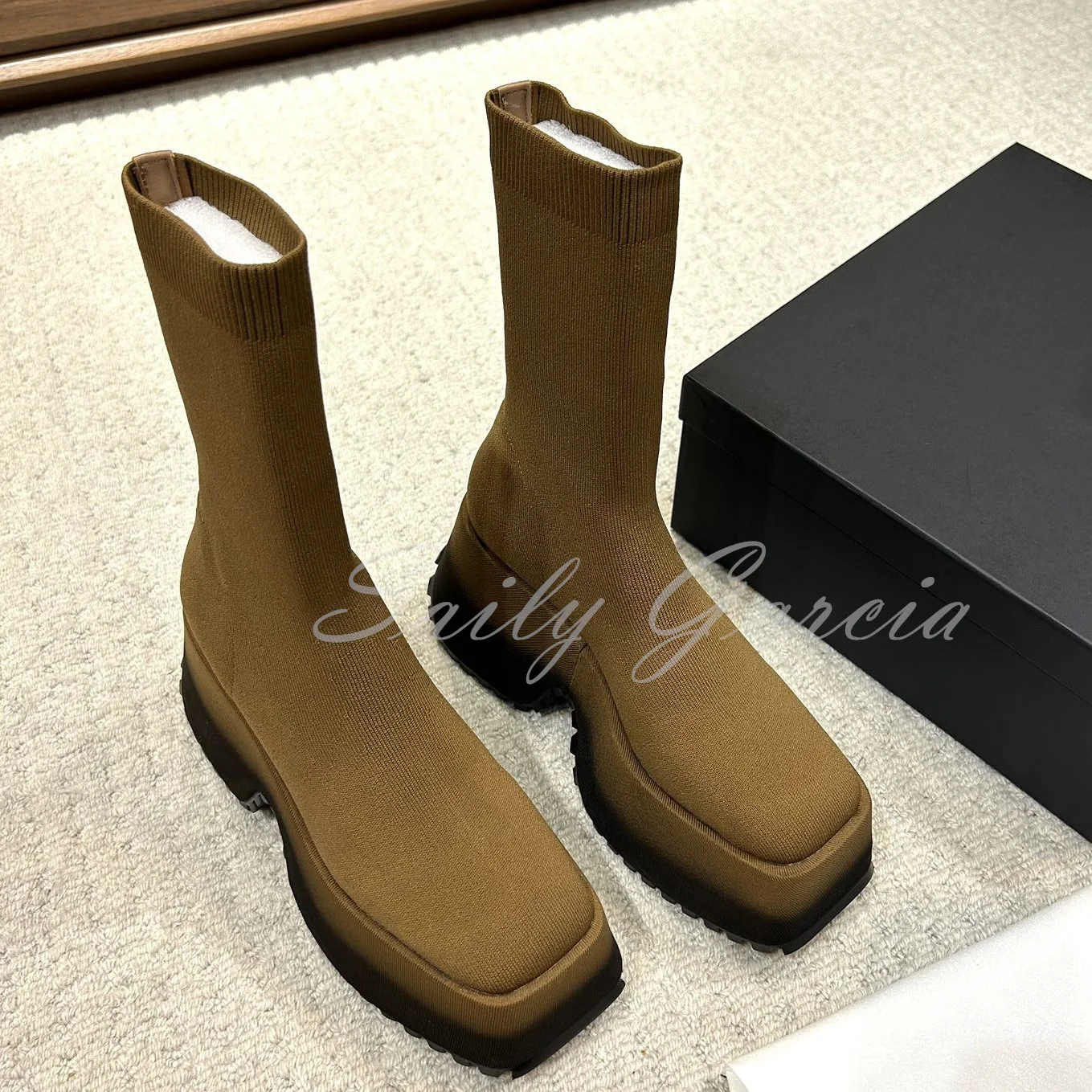 Square Head Gradient Color Thick Sole Boot Designer Brand Platform Sawtooth Fashion Woven Slip On Sock Stretch Boots Comfortable