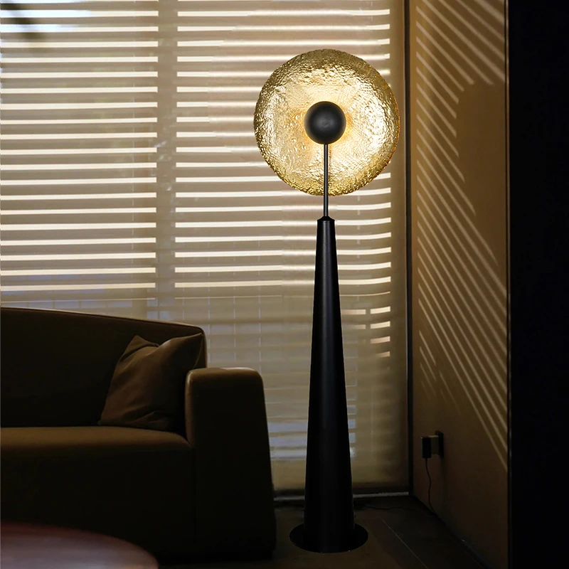 Medieval style floor lamp, light luxury high-end ambient lamp, suitable for living room sofa side