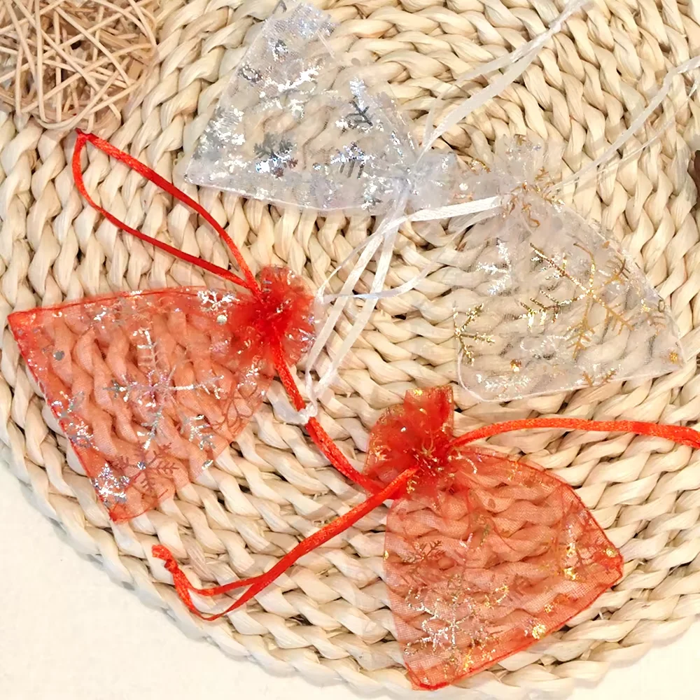 50pcs/lot 9X12cm Classical 4 Colors Snowflake Print Organza Gift Bags Wedding Candy Christmas Gift Jewelry Packing Pouches