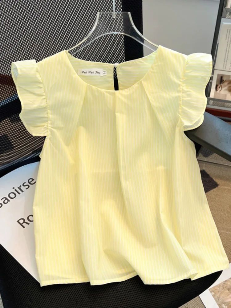 

Yellow Striped Loose Fit Svel irt for Women Summer Age-Reversing ort Sle Korean Commute Sle Button Detail Pleated