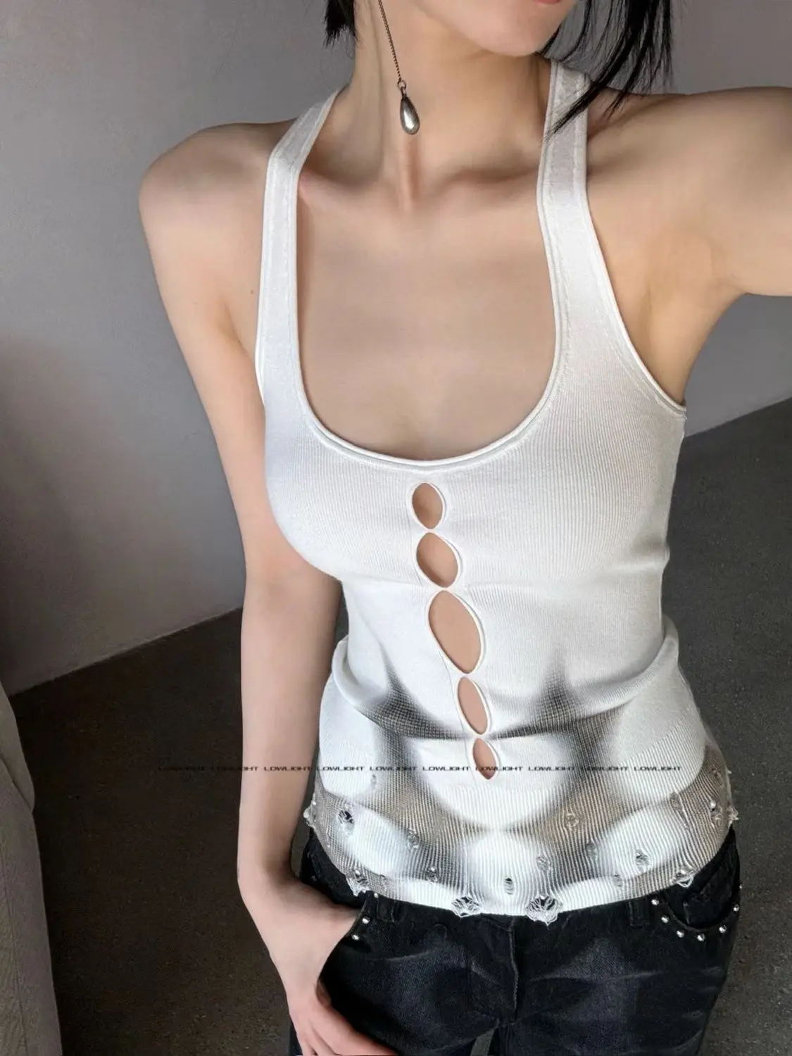 Hollow Out Make A Wild Base Cross Halter Tops Camisole Women Spring Summer Solid Tank Tops Sleeveless Sexy Hole Tops 2024