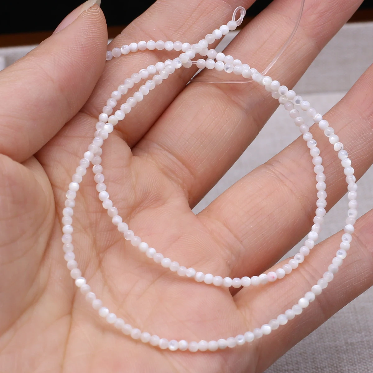 DIY-Muschelperlen, weiße Schmetterlingsmuschelperlen, glitzernde Perlen, 2–10 mm, zum Basteln von Schmuck, für DIY-Halsketten, Armbänder, Ohrringe und andere Accessoires. – Detail 5