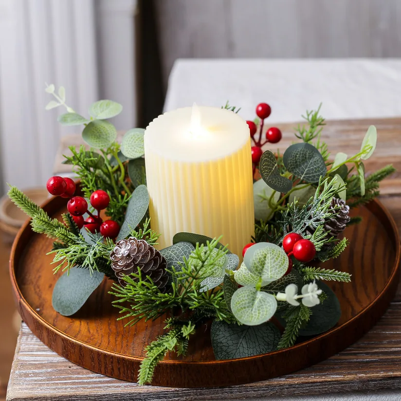 إكليل التوت الأحمر حامل شمعة كلاسيكي حلقة زخرفية احتفالية كوز الصنوبر الديكور لديكور الطاولة عطلة جمع عيد الميلاد