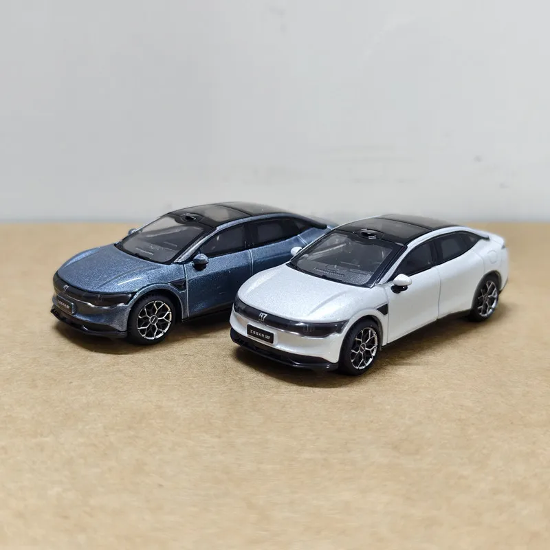 

Официальная коллекционная модель автомобиля Geely Zeekr 007 в масштабе 1:64, литая под давлением, из сплава, имитация, игрушка, декор для дома, для автолюбителей, детская коллекционная модель