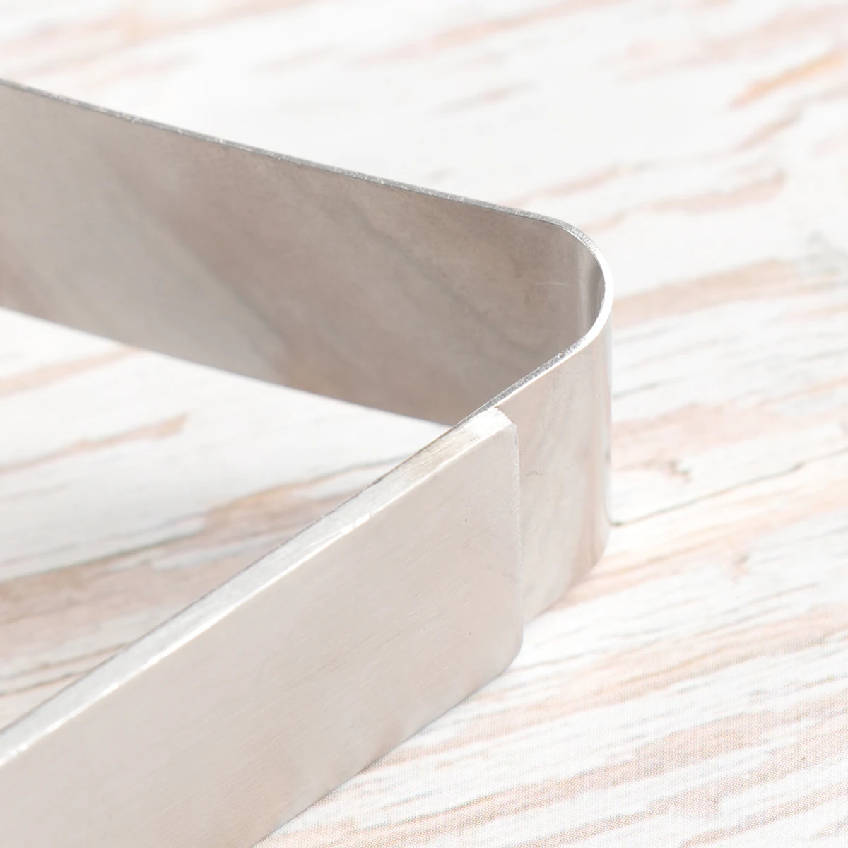

4 Pcs Clips Stainless Steel Clamp Silver Creative Smooth Home Stainless Table Cloth Clip Restaurant Fits Thickness