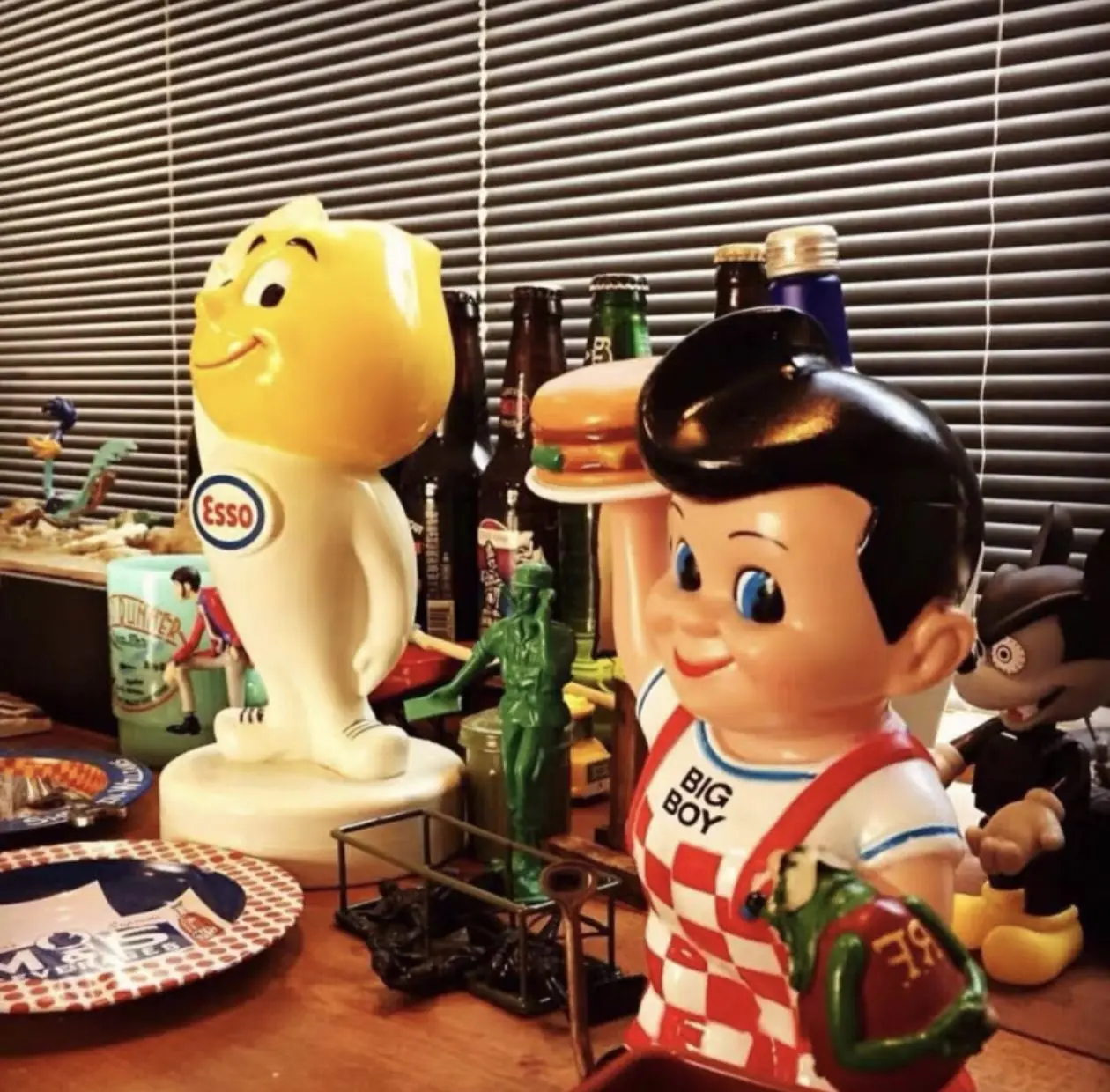 17 cm Bobs Big Boy Anime Figure Coin Box Modello Doll Classic Cartoon Decor Action Figures Da Collezione B-Boy Hamburger Piggy Bank