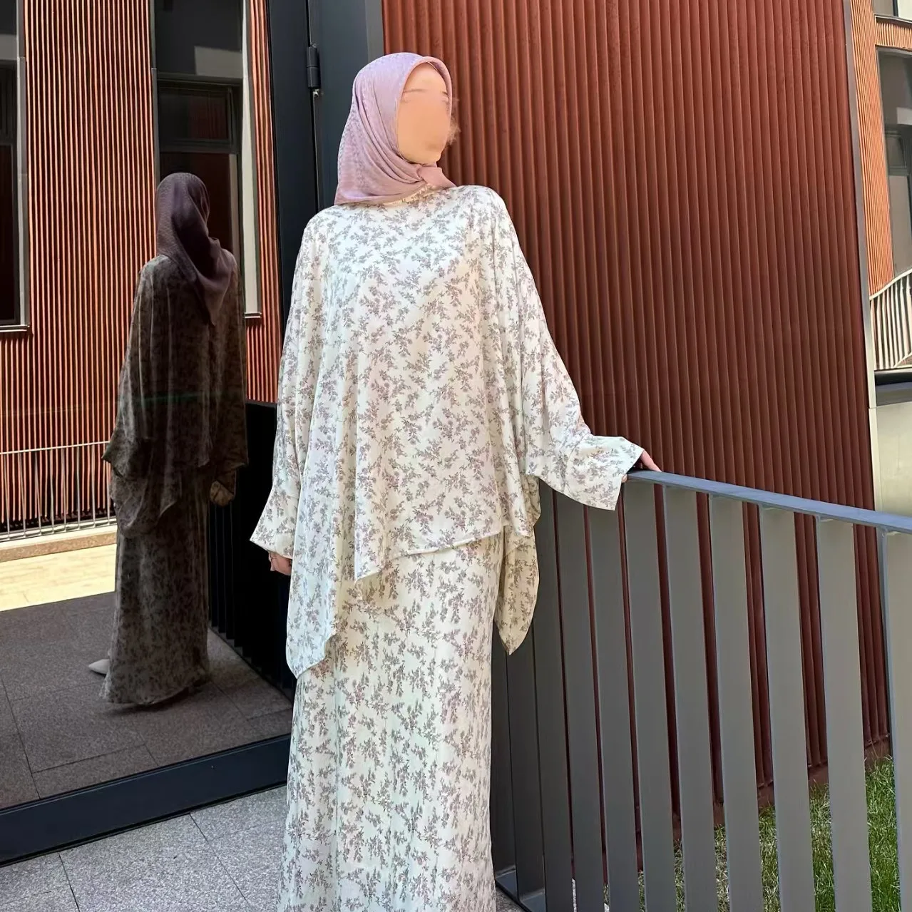

2 Pieces Print Muslim Sets Women Eid Bat Sleeve Tops+Skirts Kaftan Ramadan 2pcs Prayer Garment Muslim Islam Clothes Jilbab Niqab
