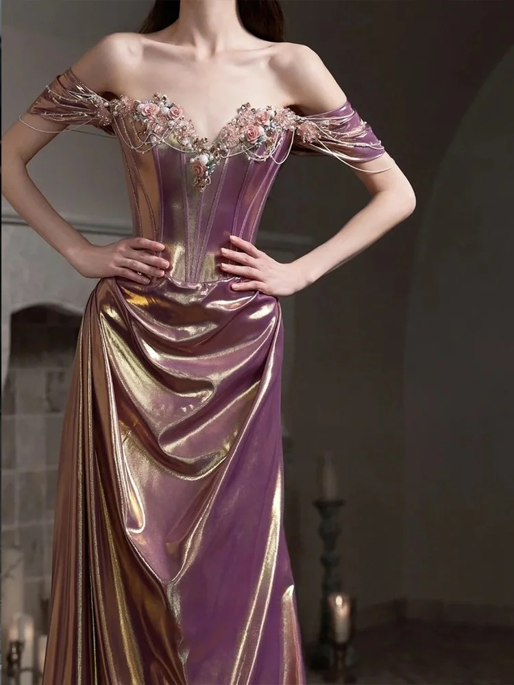 

A new purple niche and light luxury one-shoulder dress for banquets gatherings toasts