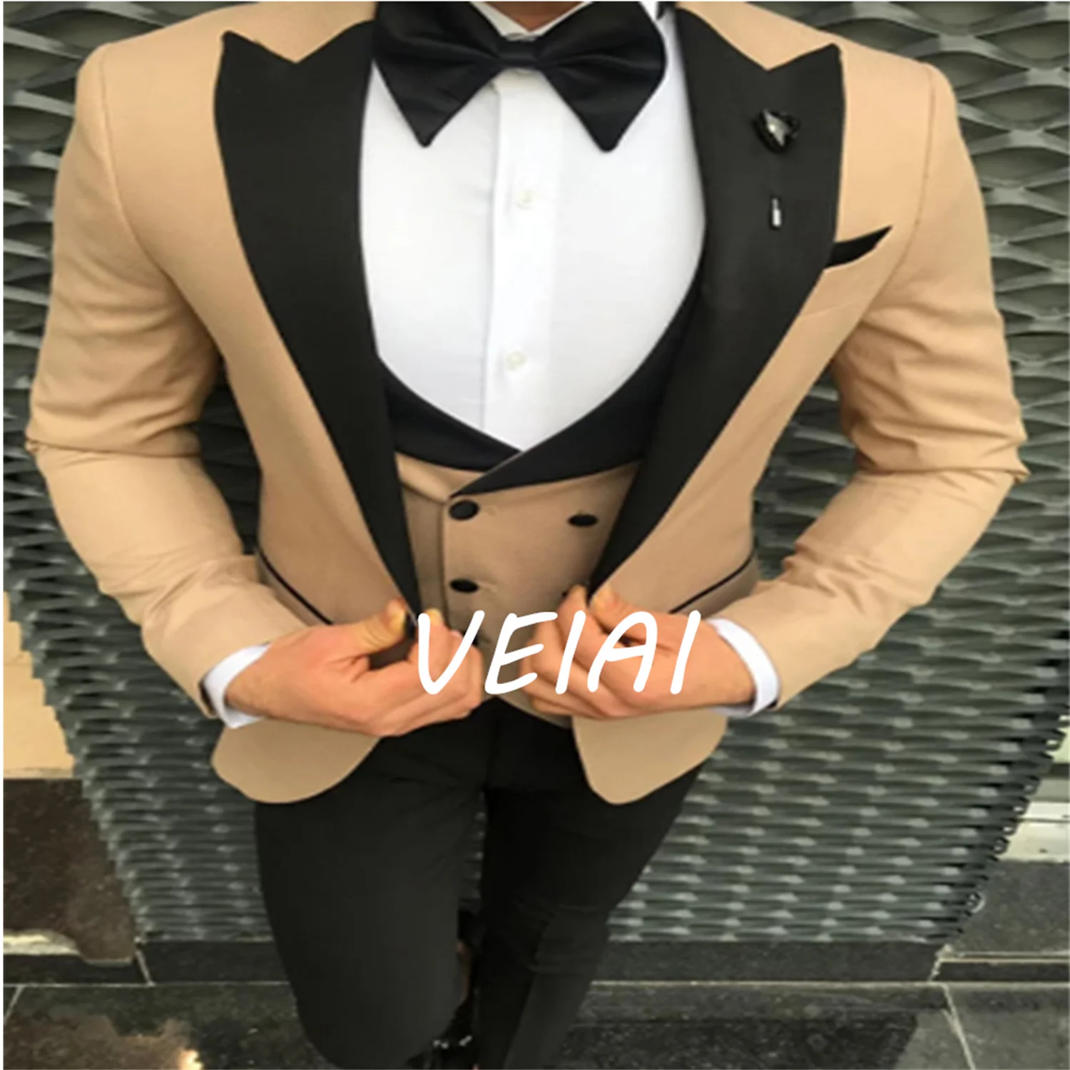 

New Fashion Champagne Groom Tuxedos Slim Fit Groom Suits Tailor Made Groomsmen Prom Party 3 Pieces Suits BlazerCostume Homme