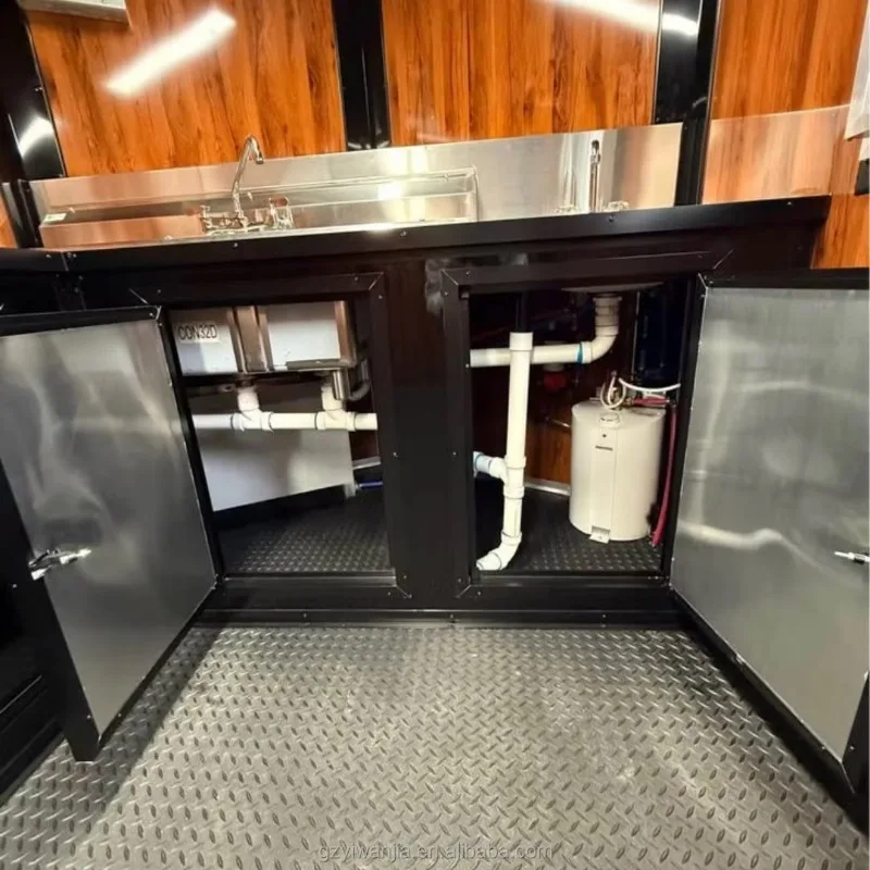Mobile Food Truck Fully Equipped with Complete Kitchen Facilities