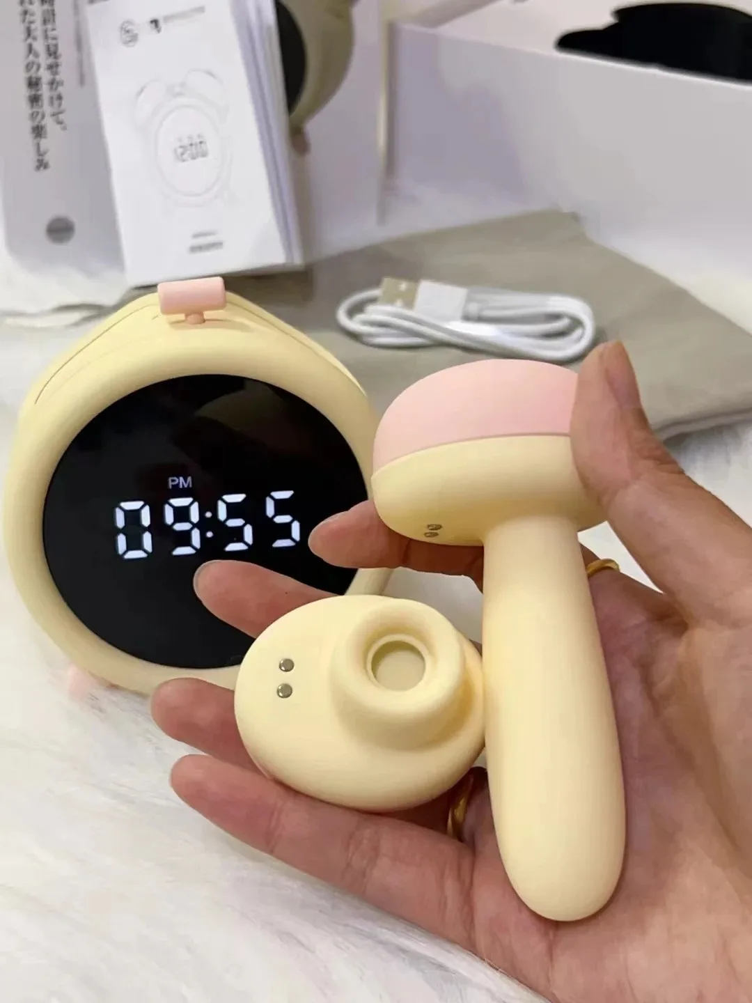 2025 new female alarm clock sex toy, concealed and detachable suction vibrator, APP remote control vibrator - Image 4