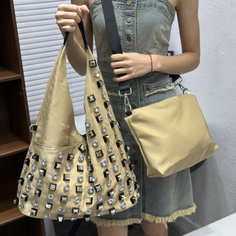 Fashion Rhinestone Sequined Bag Women's Large-capacity Shoulder Messenger Bag Casual Versatile Child Mother Commuter Women's Bag