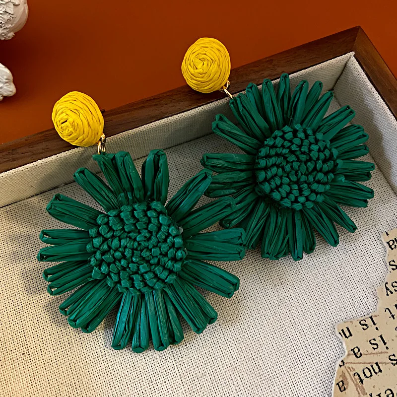 Draweye Hand Weaven Earrings for Womne Bohemia Candy Color Beach Style Flowers Jewelry Summer Fashion Sweet Aretes De Mujer