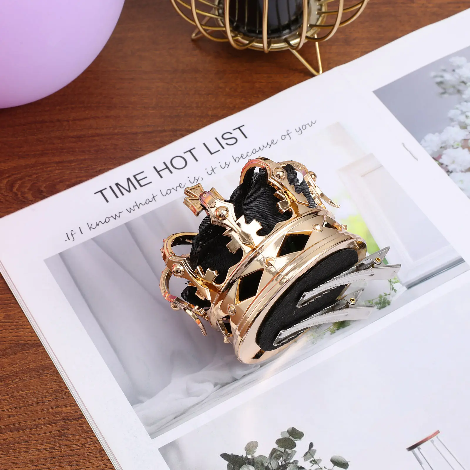 

1Pcs Golden Crown Hair Clip Halloween Party Queen Headdress Three-Dimensional Coronation Cosplay Party Hair Accessories